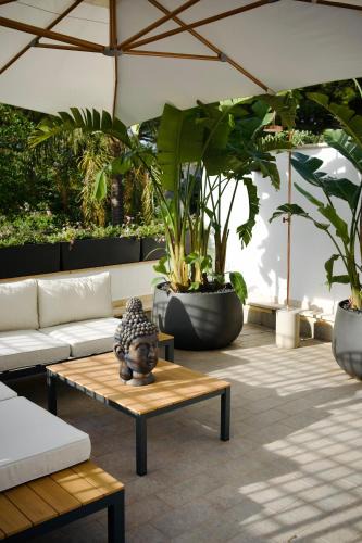 Mondello Villa | Villa Finch Mondello