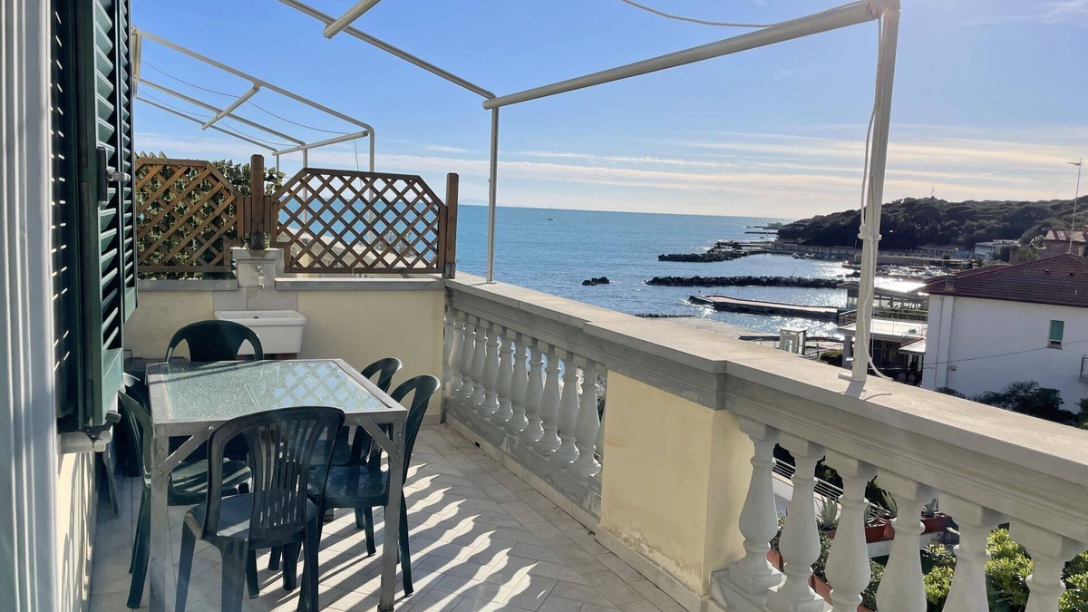 Castiglioncello Apartment | Villa Fiorella - Villa Fiorella p. 1° monte