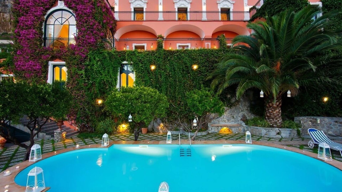 Positano Villa | VILLA FIORITA - Eight Bedroom Villa, Sleeps 18