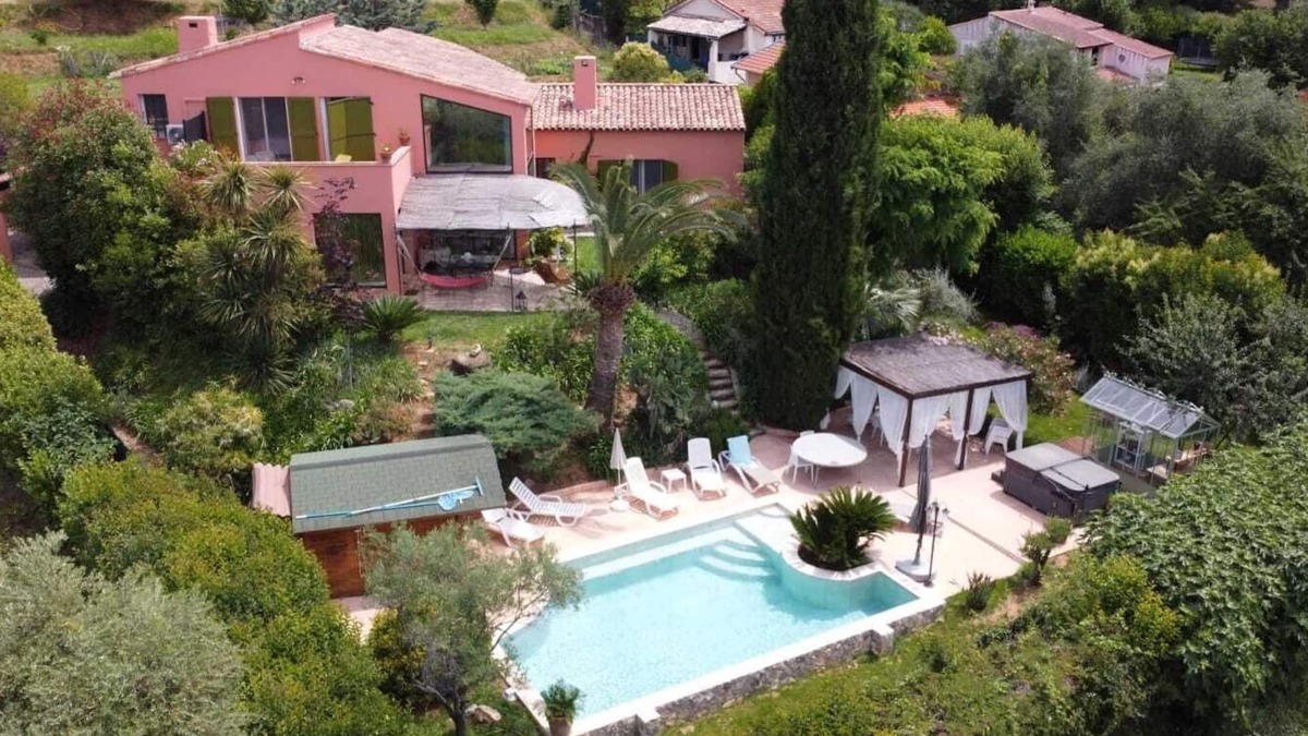 Caucade Villa | Villa Fleurie beautiful architect villa, swimming pool, 6km from downtown.