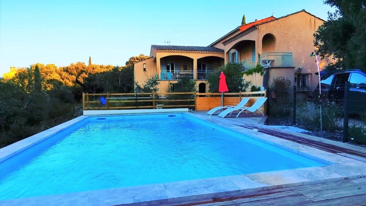 Saint-Siffret Villa | Villa Fleurie with large garden near Uzès