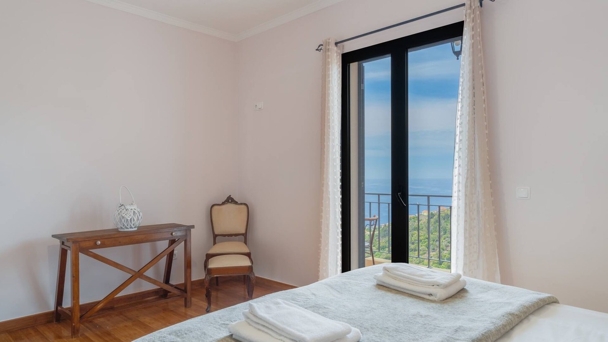 Santa Cruz Apartment | Villa Flor in Santa Cruz