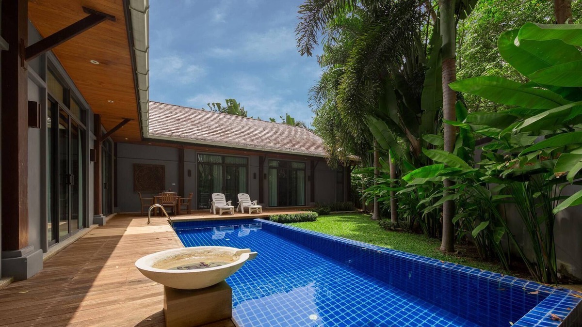 Pa Klok Villa | Villa Flores by Tropiclook