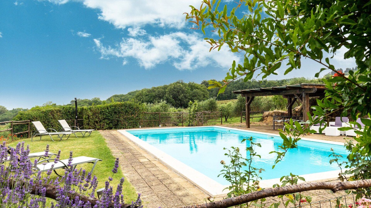 Pienza Villa | Villa Fonte Siena promoted by WeekHomes.com