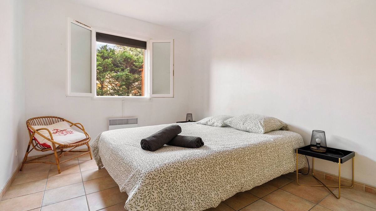 Saint-Mitre-les-Remparts Villa | Villa - Swimming pool - Air conditioning - Close to beaches - Pizza oven - Barbecue