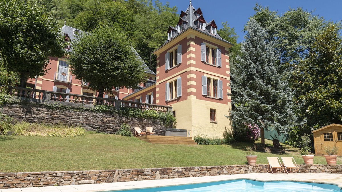 Bagneres-de-Luchon Villa | Villa Frascati ~ Maison de Maitre