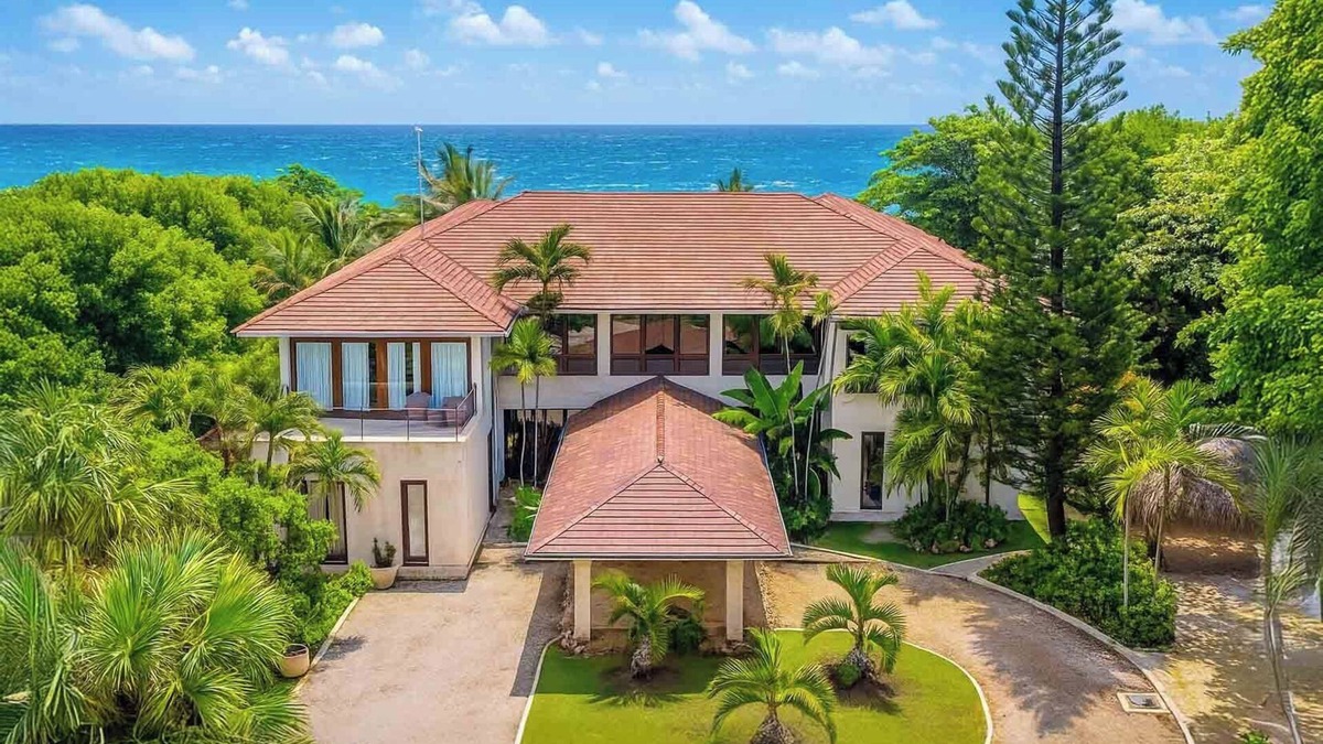 Cabrera Villa | Villa FrentePlaya Chef| Jacuzzi|Starlink|CamasKing