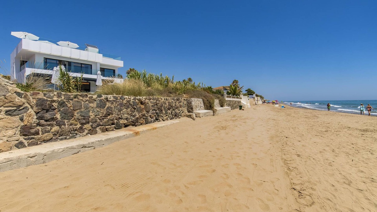 Urbanizacion Costabella Villa | Villa Frontline Beach Costabella - Marbella