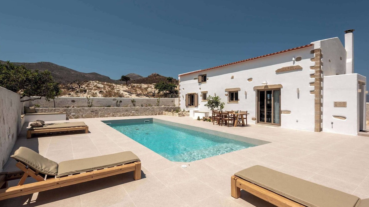 Kaliviani House | Villa Froudi Summary: