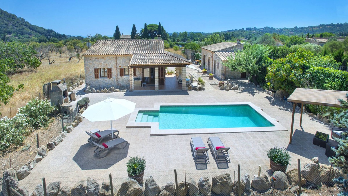 Campanet Villa | VILLA GABELLI - RUSTIC STAY WITH GREAT VIEWS