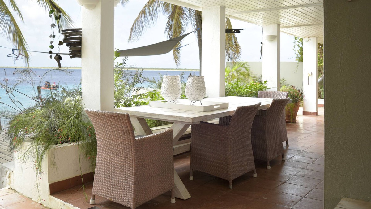 Kralendijk Villa | Villa Ganshi | Beach villa ideally located at the rim of the Caribbean Sea