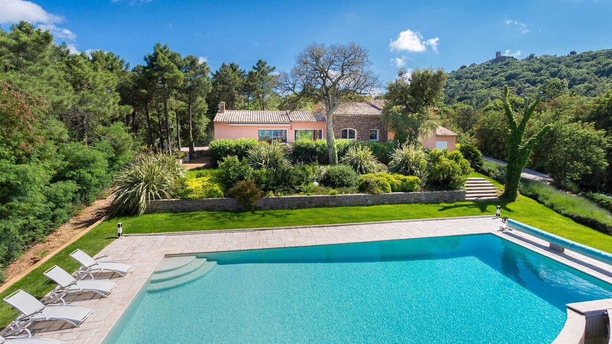 Gassin Villa | - Villa Gassin Enchanting view of the Gulf of St. Tropez