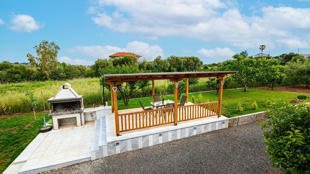 Nea Potidaia Cottage | Villa George by RentalsPro