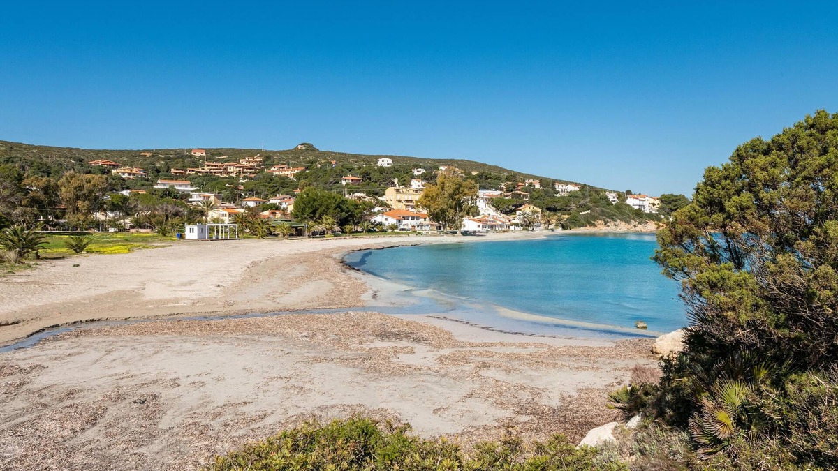 Maladroscia Villa | Villa Gina a due passi dal mare with Mountain Views, Garden & A/C