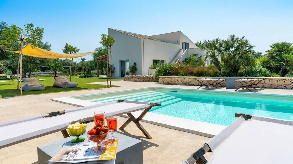 Avola Villa | Villa Giordana with private swimming pool, Sicily