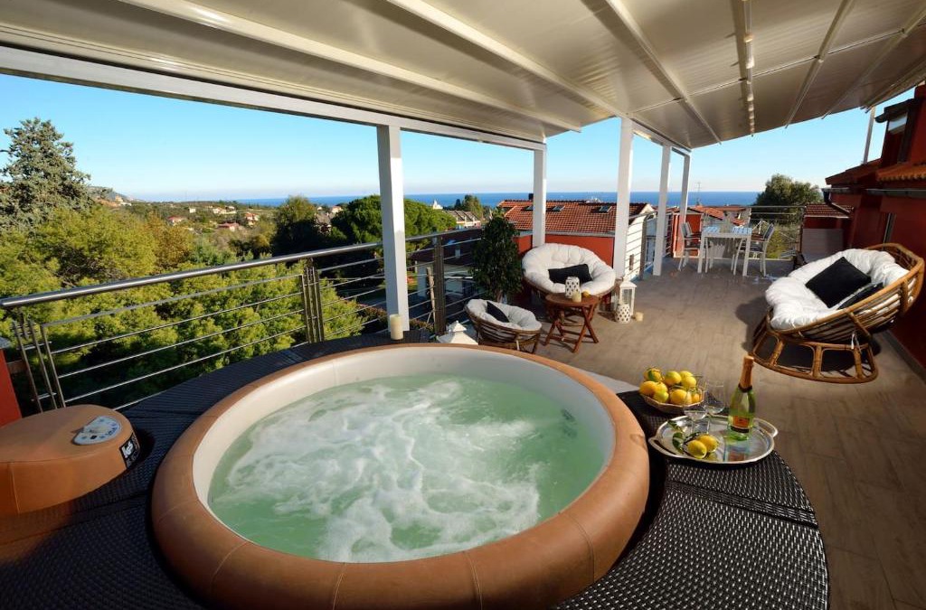 Loano House | Villa Giovanna con terrazza panoramica, Jacuzzi e sauna