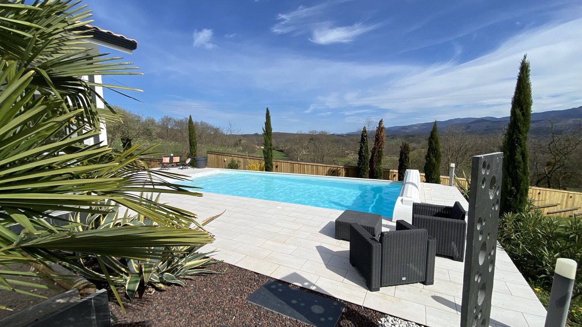 Montjoie-en-Couserans Villa | Villa Giulia, in a calm and relaxing setting surrounded by greenery 1 hour from Toulouse