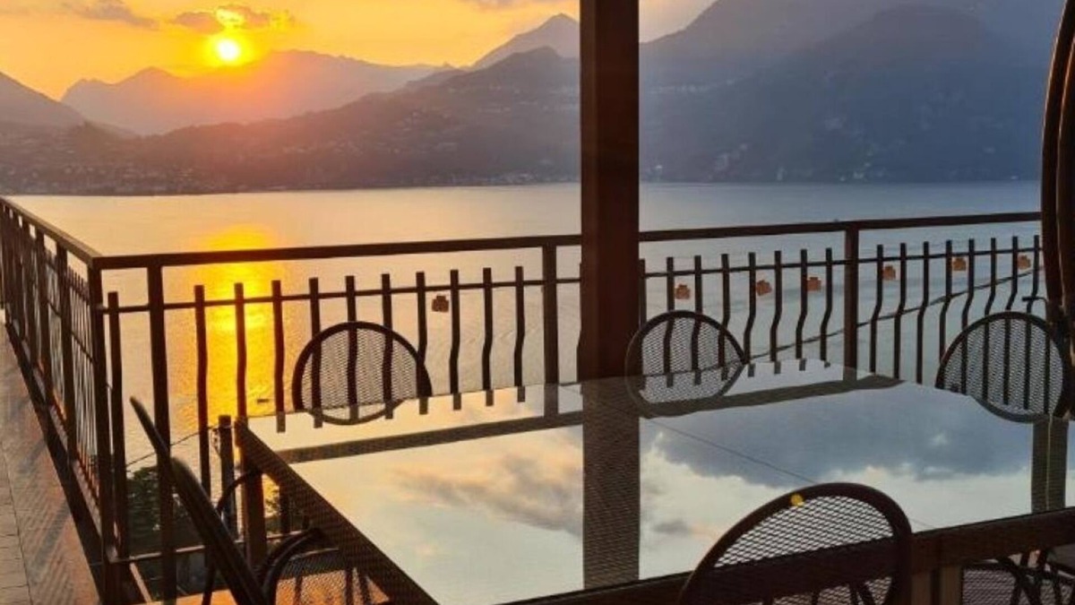 Perledo Villa | Villa gli Ulivi - Bariloche Lake & Mountain View