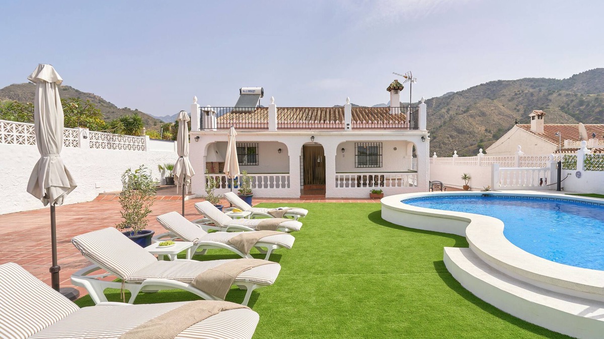 Frigiliana Villa | Villa 'Grayce' with Mountain Views, Wi-Fi, and Air Conditioning