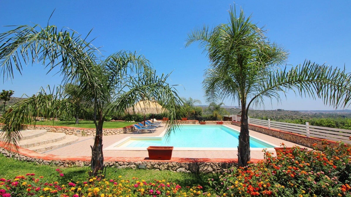 Syracuse Villa | VILLA GRAZIA - PRIVATE POOL - AIR CONDITIONING - FREE WIFI