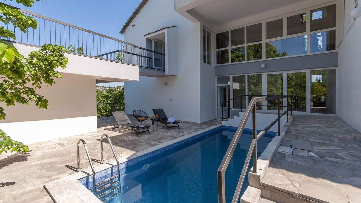 Slime Villa | Villa Green Castle - Five bedroom villa with swimming pool