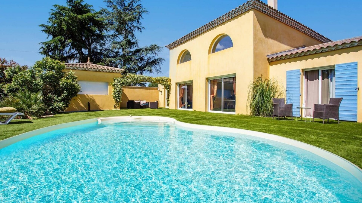 Usclas-d'Herault Villa | Villa Grenache by Villa Plus