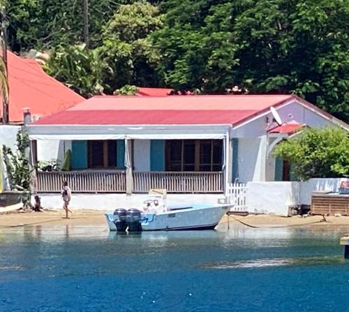 Terre-de-Haut Villa | Villa GRENADINE Vue panoramique, les pieds dans l'eau