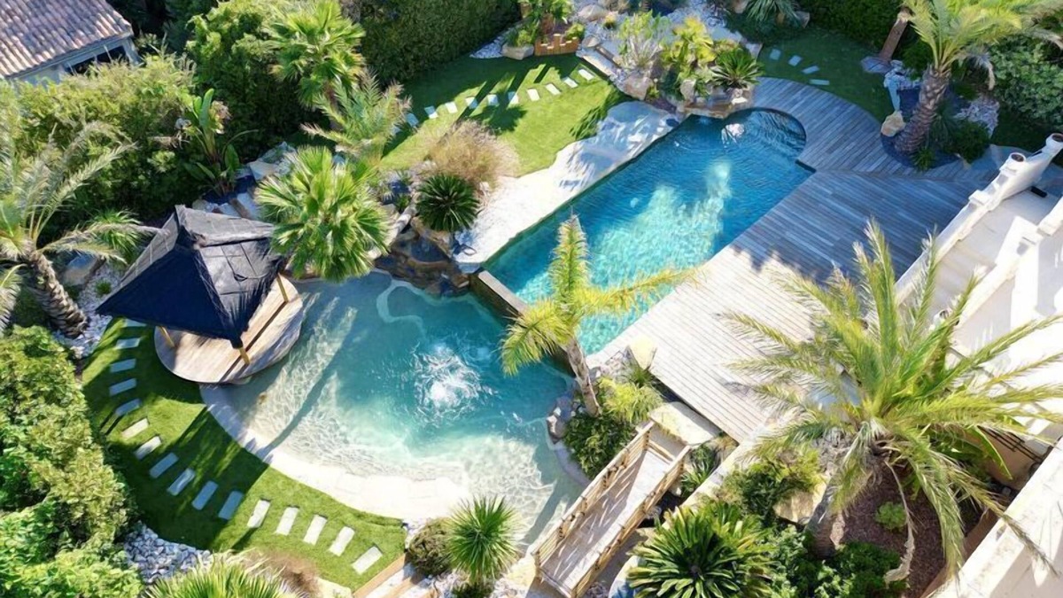 Cap d'Agde Villa | Villa Halo, Lagoon Pool, and Breathtaking Views