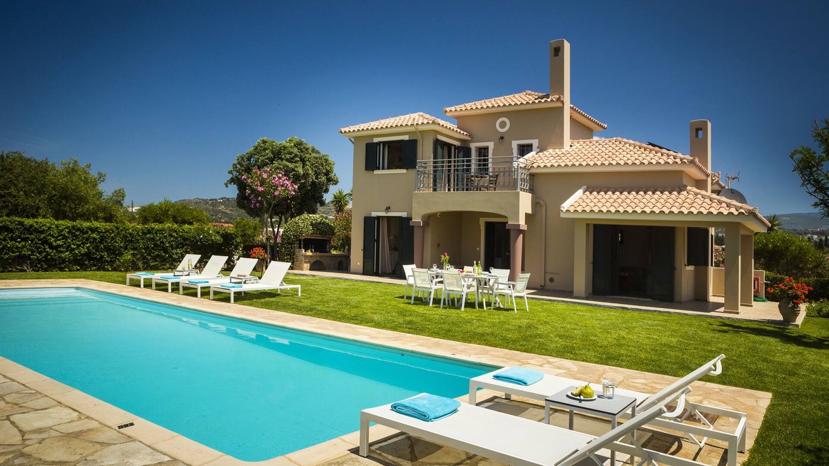 Svoronata Villa | VILLA HARIS, LUXURY VILLA WITH PRIVATE POOL