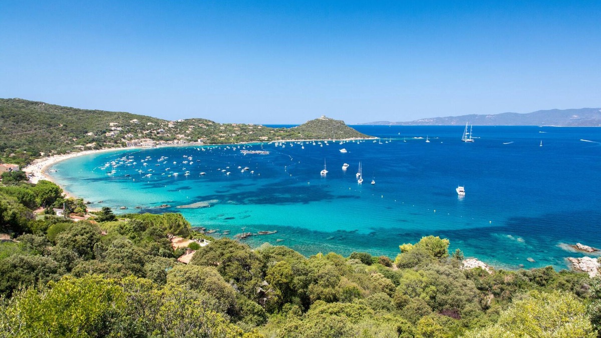 Prunelli-di-Fiumorbo House | Villa ideally located in a peaceful setting between sea and mountains