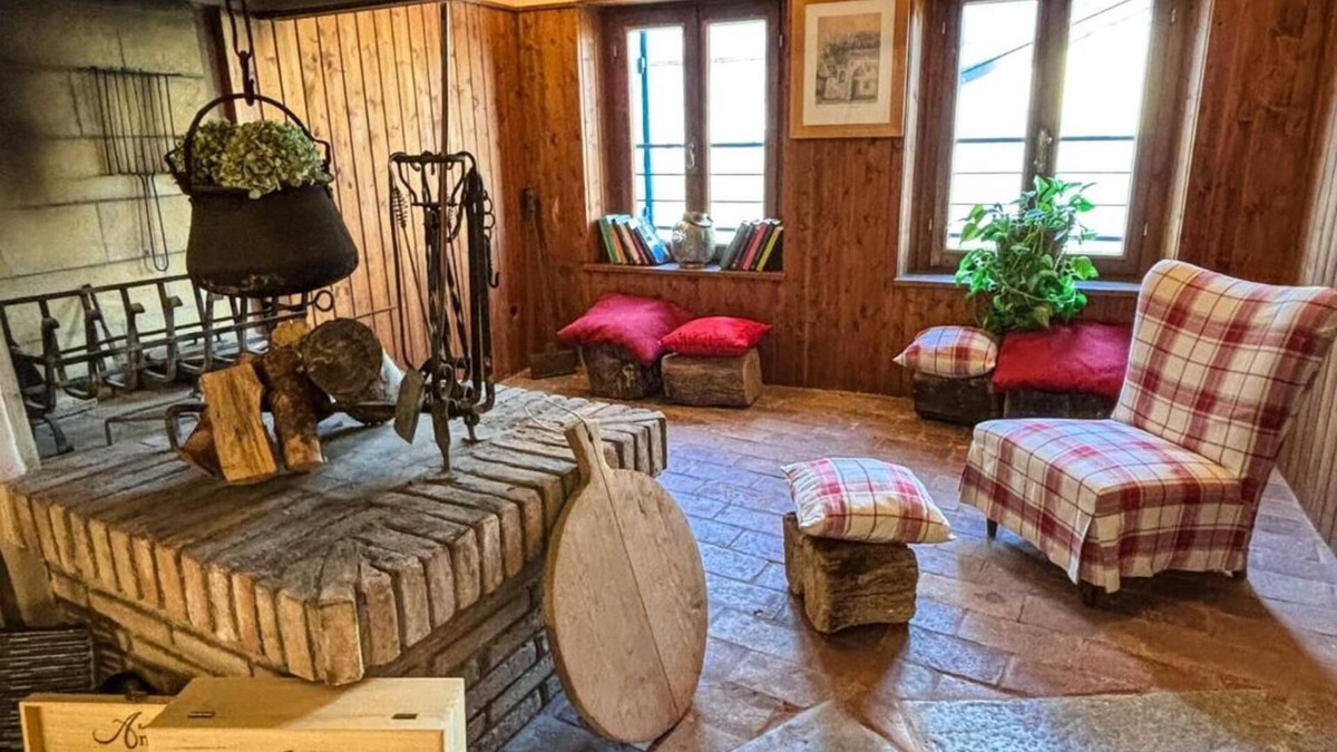 Tarzo Villa | Villa 'Il Cortivo 81' with Lake View, Wi-Fi and Air Conditioning