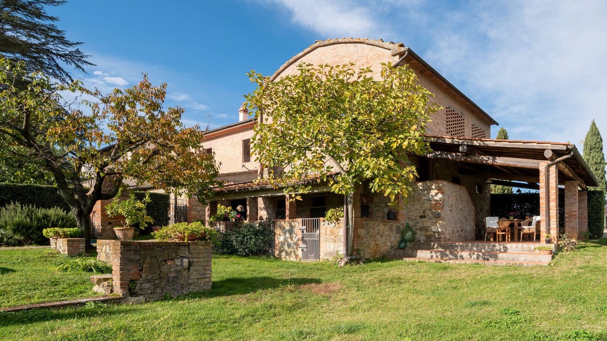 Bucine Other | Villa 'Il Fienile Il Sole Verde' with Shared Pool & Wi-Fi