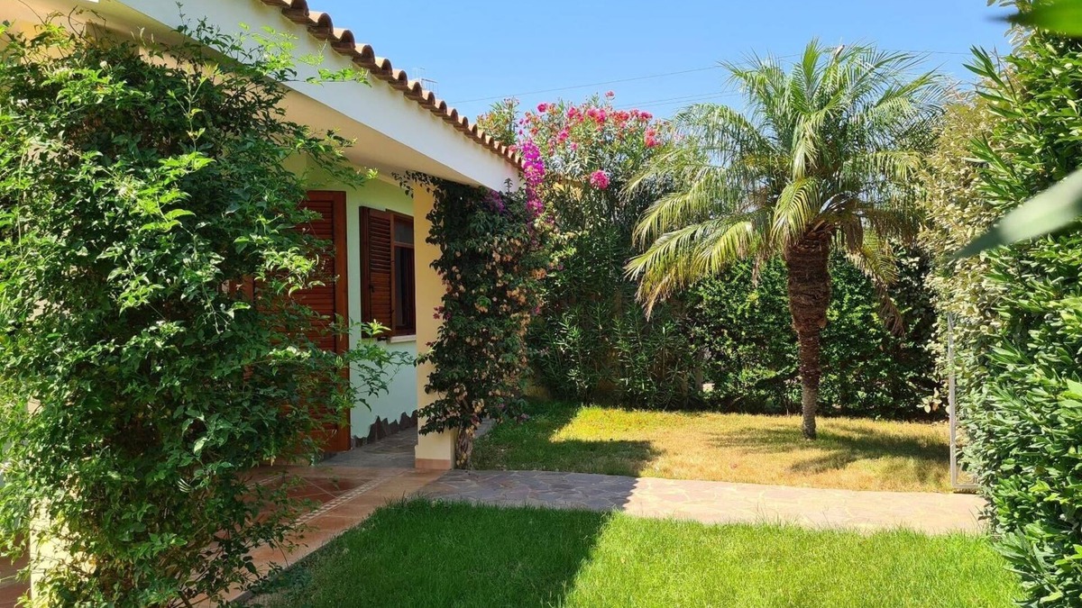 Sant'Anna Arresi Villa | Villa "Il Giglio del Mare" with garden and parking space 3 km from Porto Pino