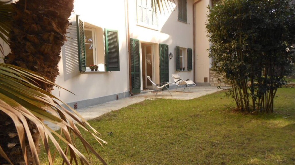 Marina di Castagneto Carducci Villa | Villa immersed in the green Mediterranean pine forest a few steps from the sea
