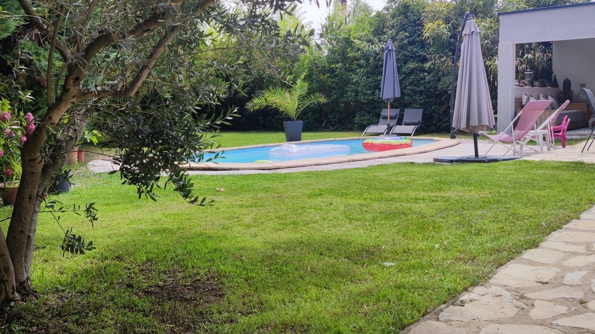 Baillargues House | Villa in a quiet cul-de-sac, not overlooked