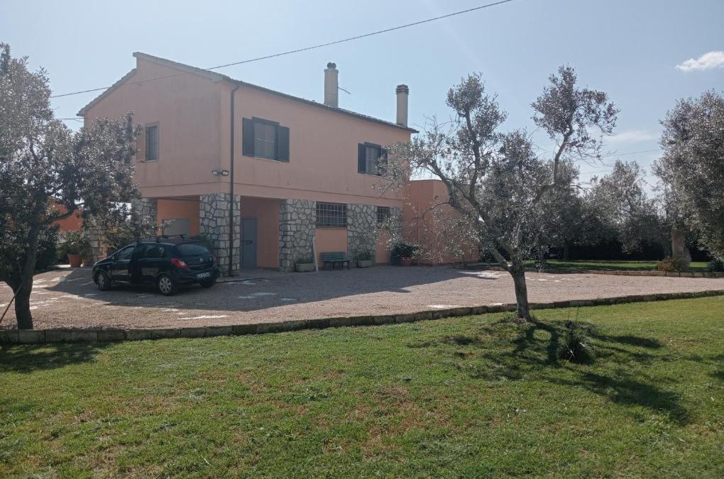 Montalto di Castro Villa | Villa in campagna tra natura e verde