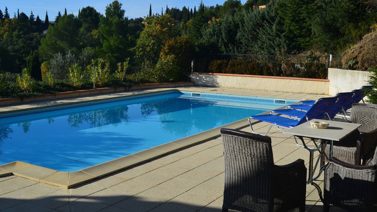 Caunes-Minervois Villa | Villa In Caunes With Large Private Pool And Stunning Views. Flexible changeover.
