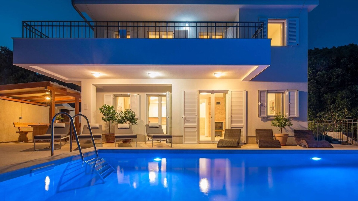 Martinscica Villa | Villa in Cres with Sea Views & Pool