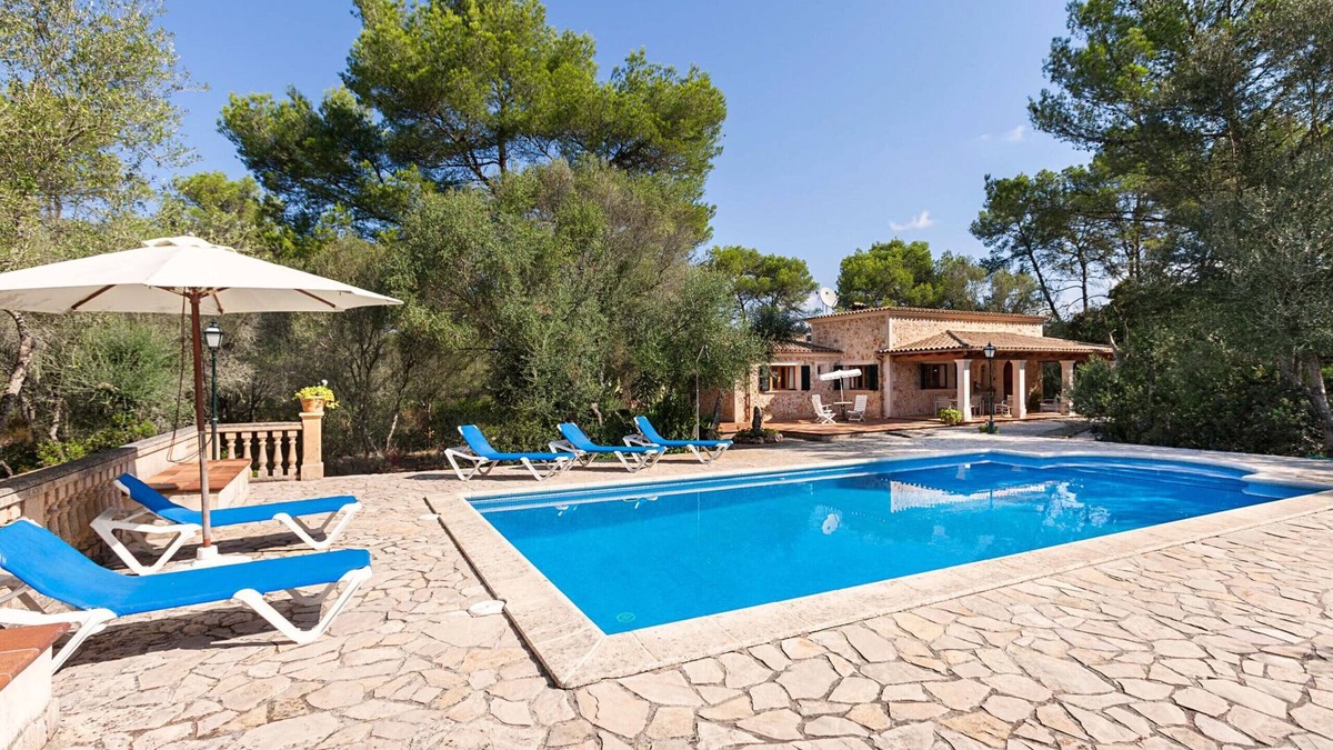 Lloret de Vistalegre Villa | Villa in Lloret with 3 bedrooms, Wifi, private pool and BBQ 30 minutes from the seaSa Rota de Can Blanc