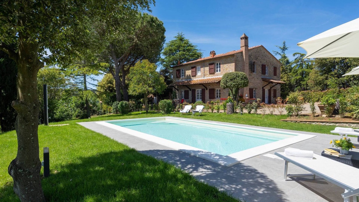 Gambassi Terme Villa | Villa in Gambassi with pool, A/C, village and restaurant at walking distance,