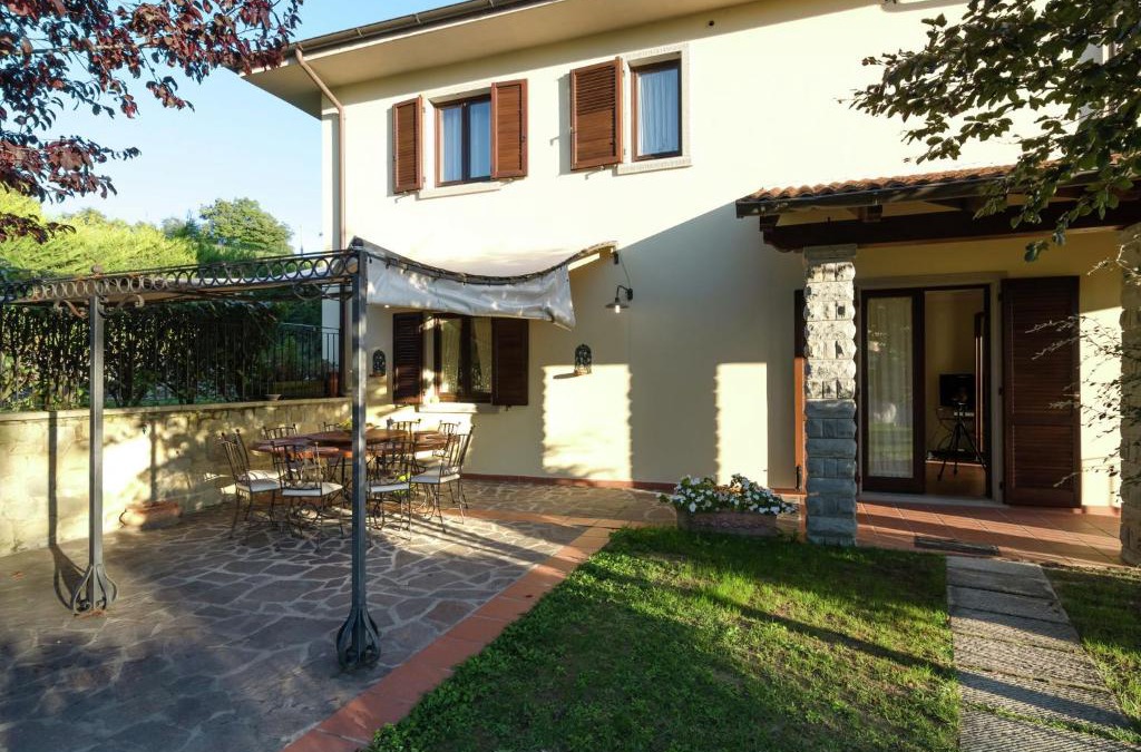 Pratovecchio Villa | Villa in Lonnano with pool