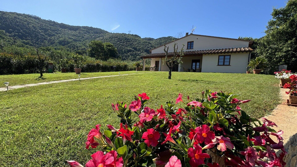 Santa Maria del Giudice Villa | Villa in Lucca with 3 bedrooms sleeps 7