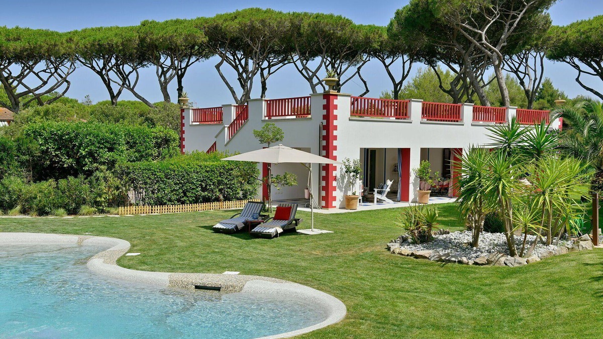 Marina di Bibbona Villa | Villa in Marina Di Bibbona with 4 bedrooms sleeps 8