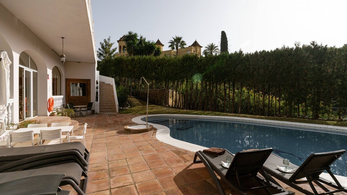 Nueva Andalucia Villa | Villa in Marbella with Private Pool and Beach