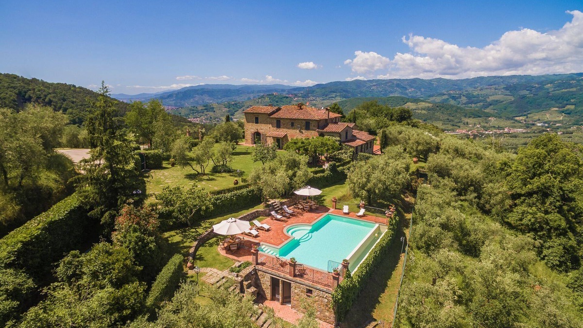 Monsummano Terme Villa | Villa in Monsummano Terme with 7 bedrooms sleeps 19