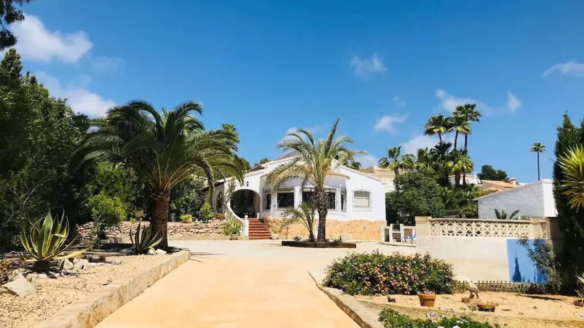 El Tesoro Villa | Villa in Moraira - Peaceful location, Private pool, under 10 Mins walk to shops