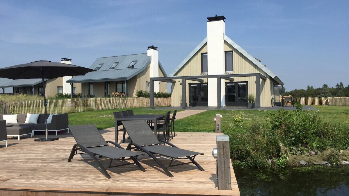 Tholen House | Villa in Netherlands with Sauna & Garden