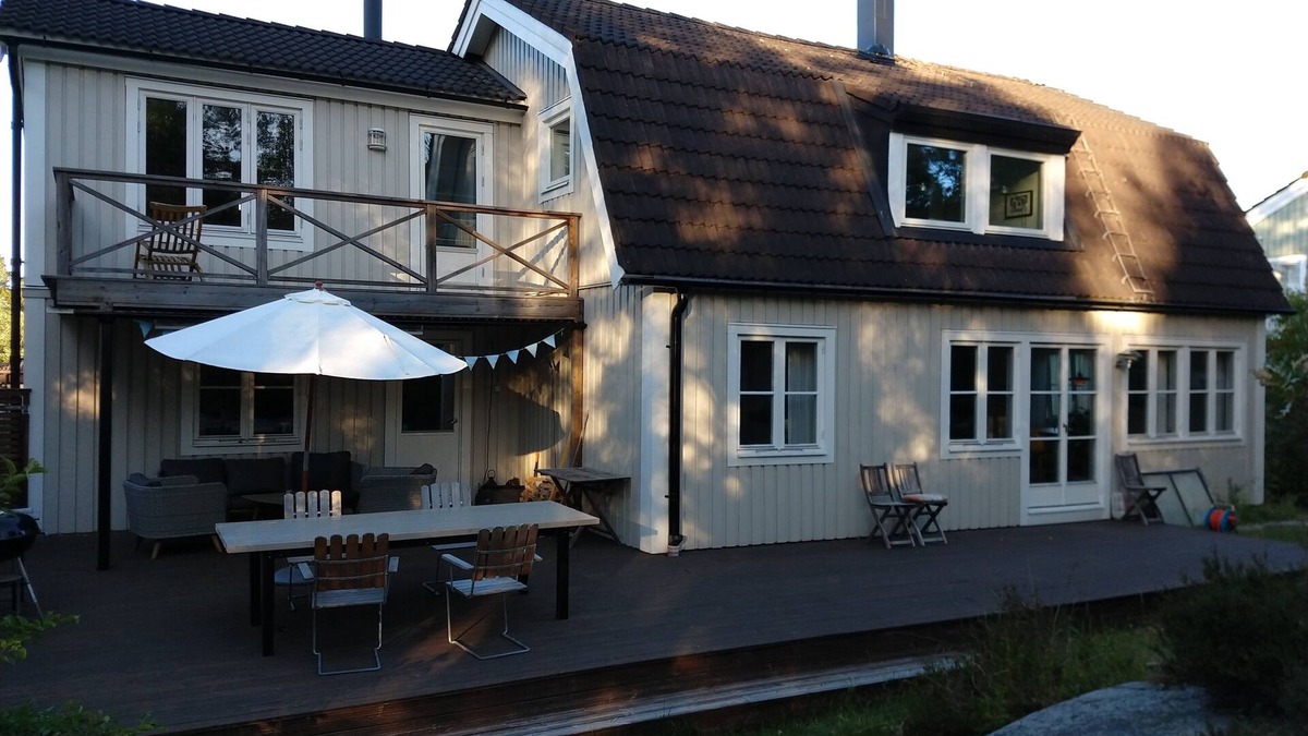 Saltsjo-Duvnas House | Villa in nice suburb of Stockholm, close to lake, archipelago and sea