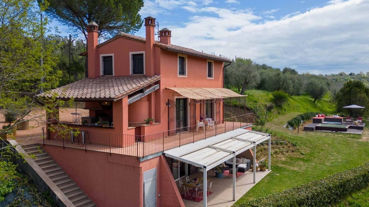 Palaia Villa | Villa in Palaia with pool, hot tub,A/C,veranda,barbecue,garden,and view