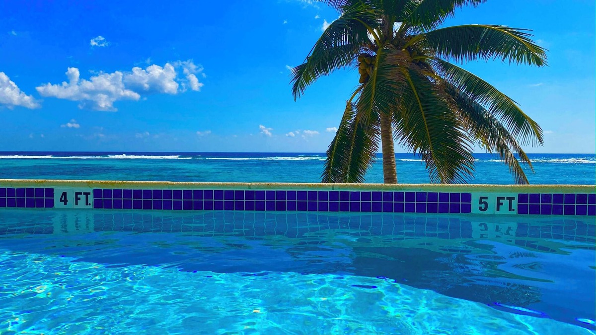 Bodden Town Villa | Villa in Paradise